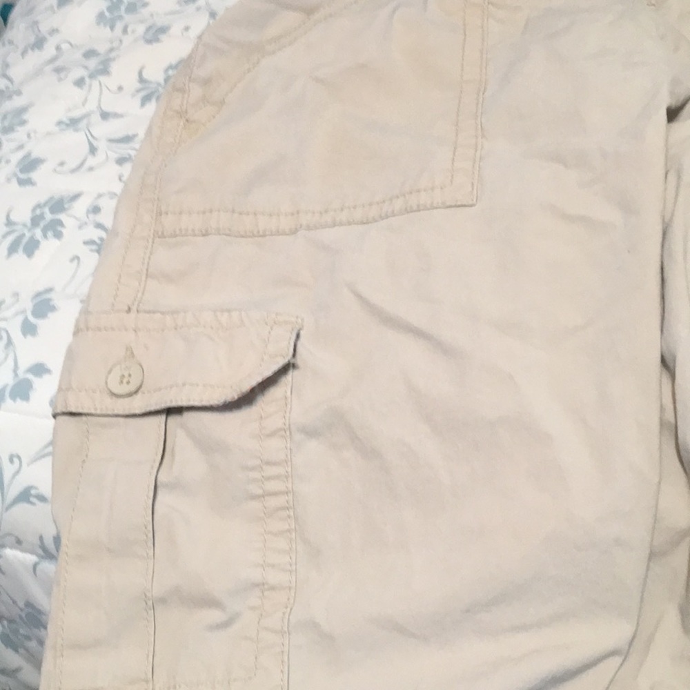 20W khaki capris